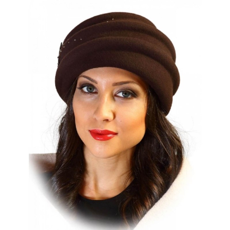 Головные уборы для пожилых женщин