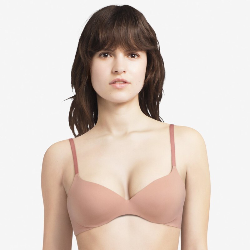 Femilet бюстгальтер на моделях