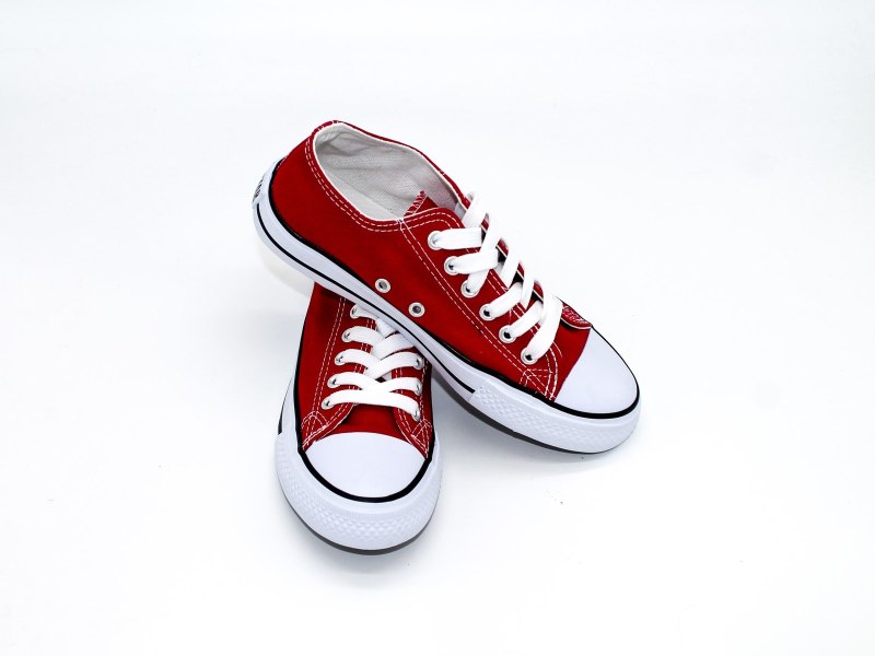 Красные кеды