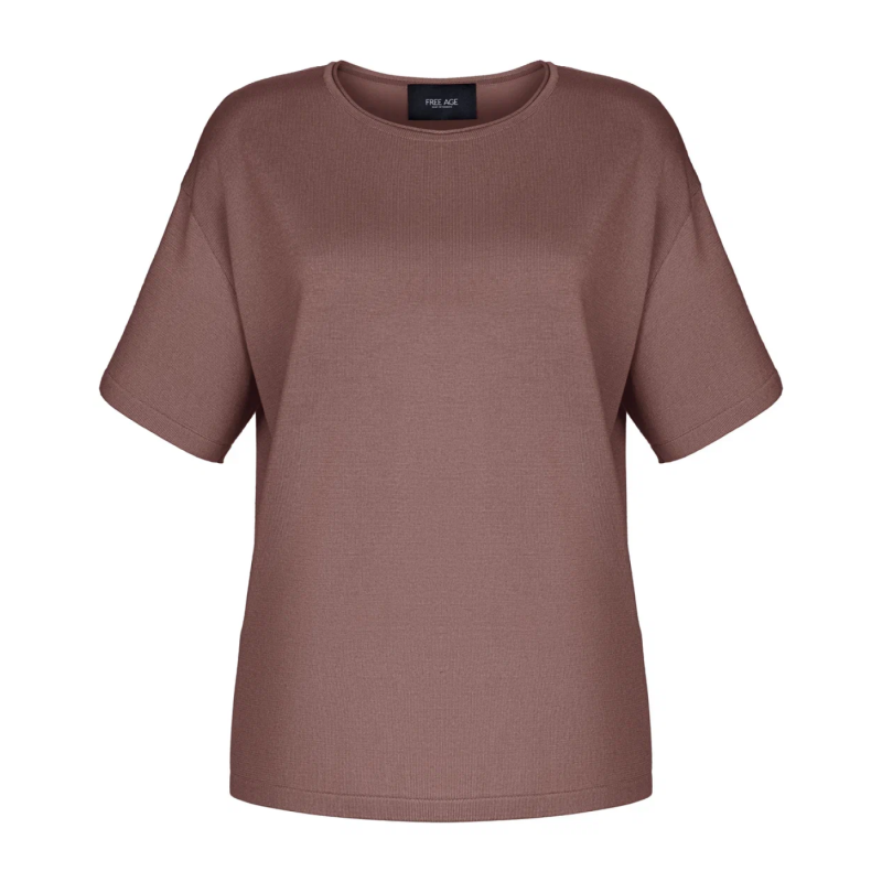 Темно коричневая футболка