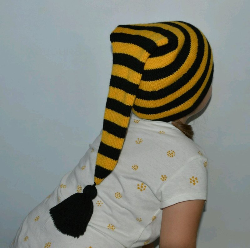 Полосатая детская шапка