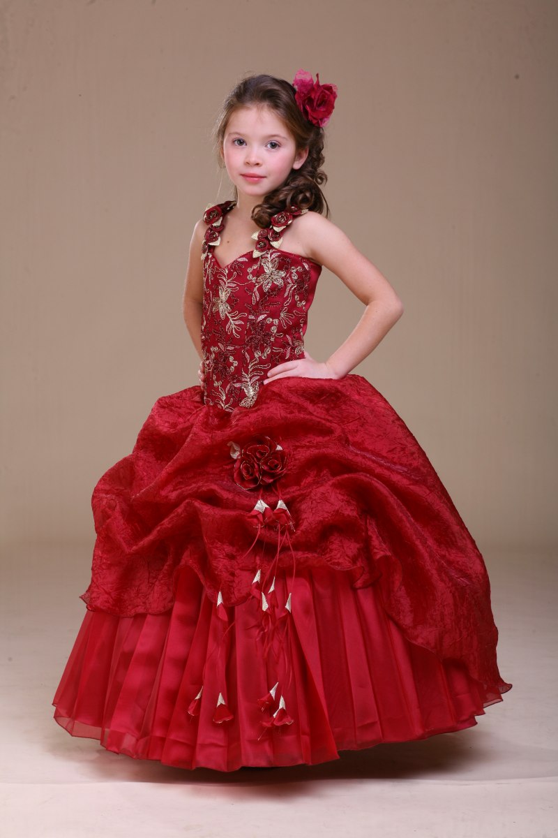 Шикарное детское платье