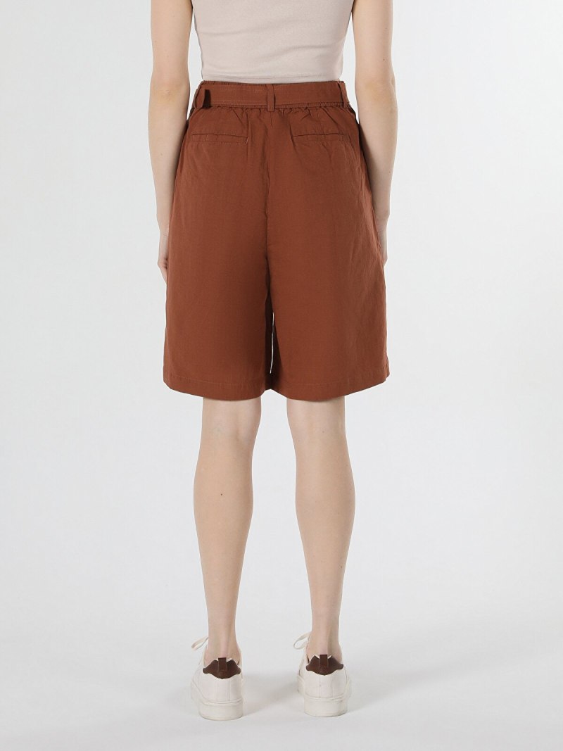 Коричневые шорты