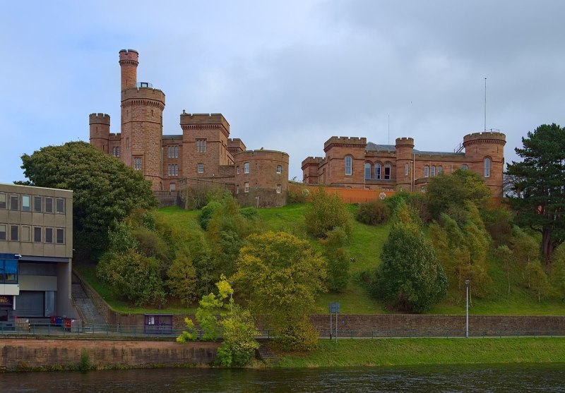 Инвернесс одежда