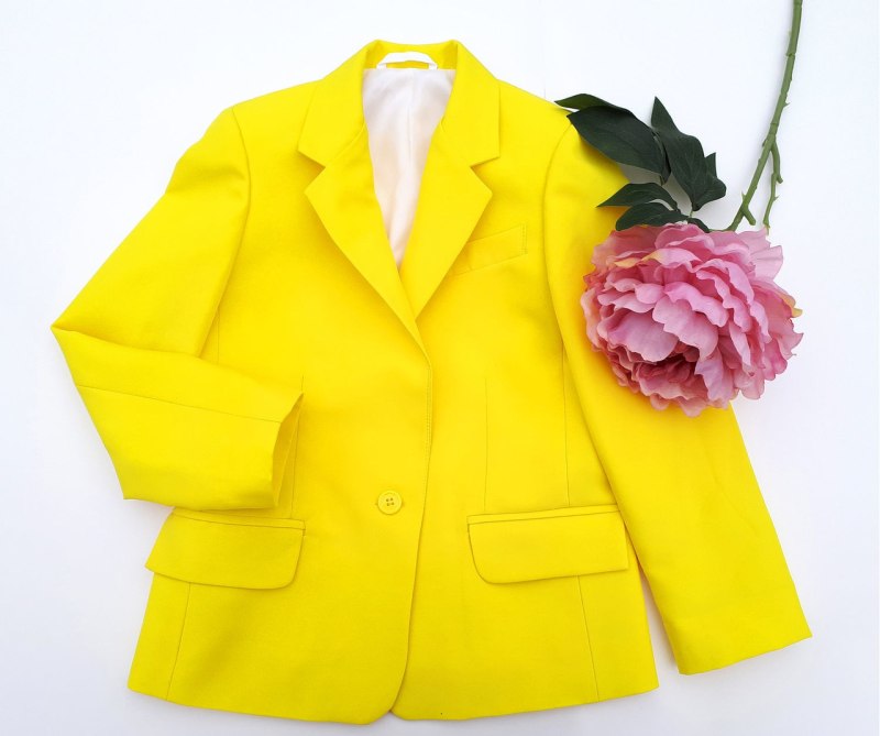 Жёлтый пиджак женский