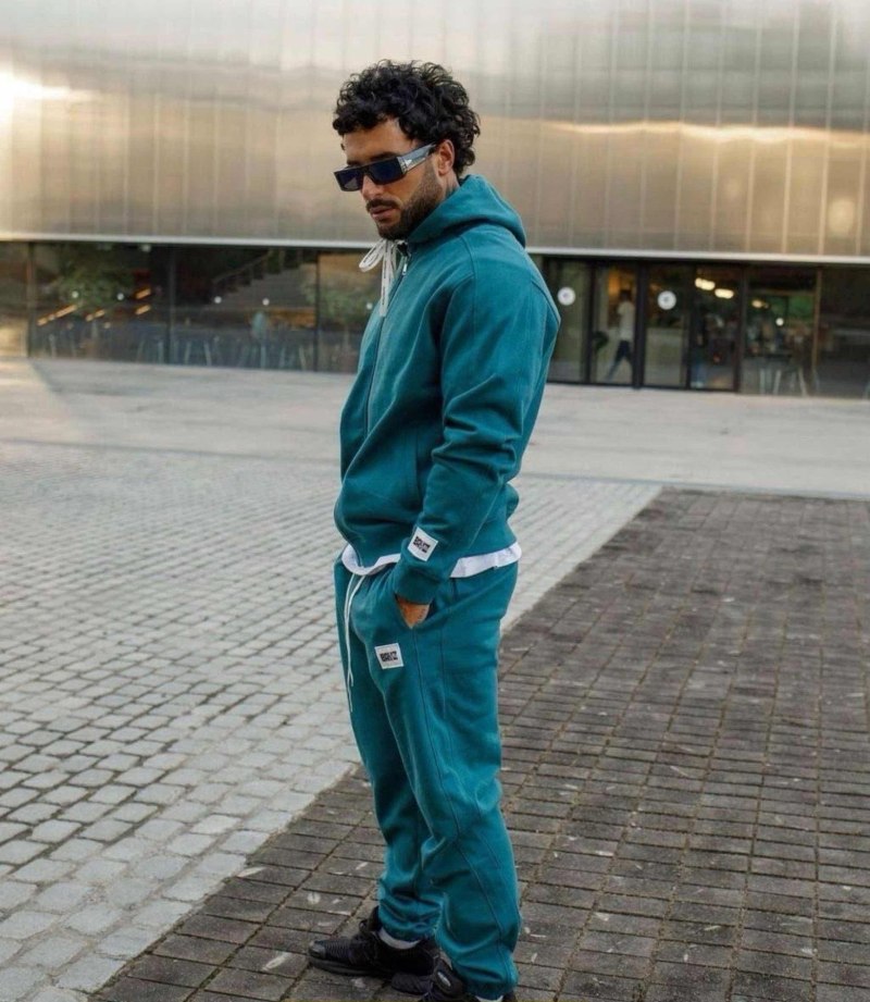 Why n buy одежда костюм