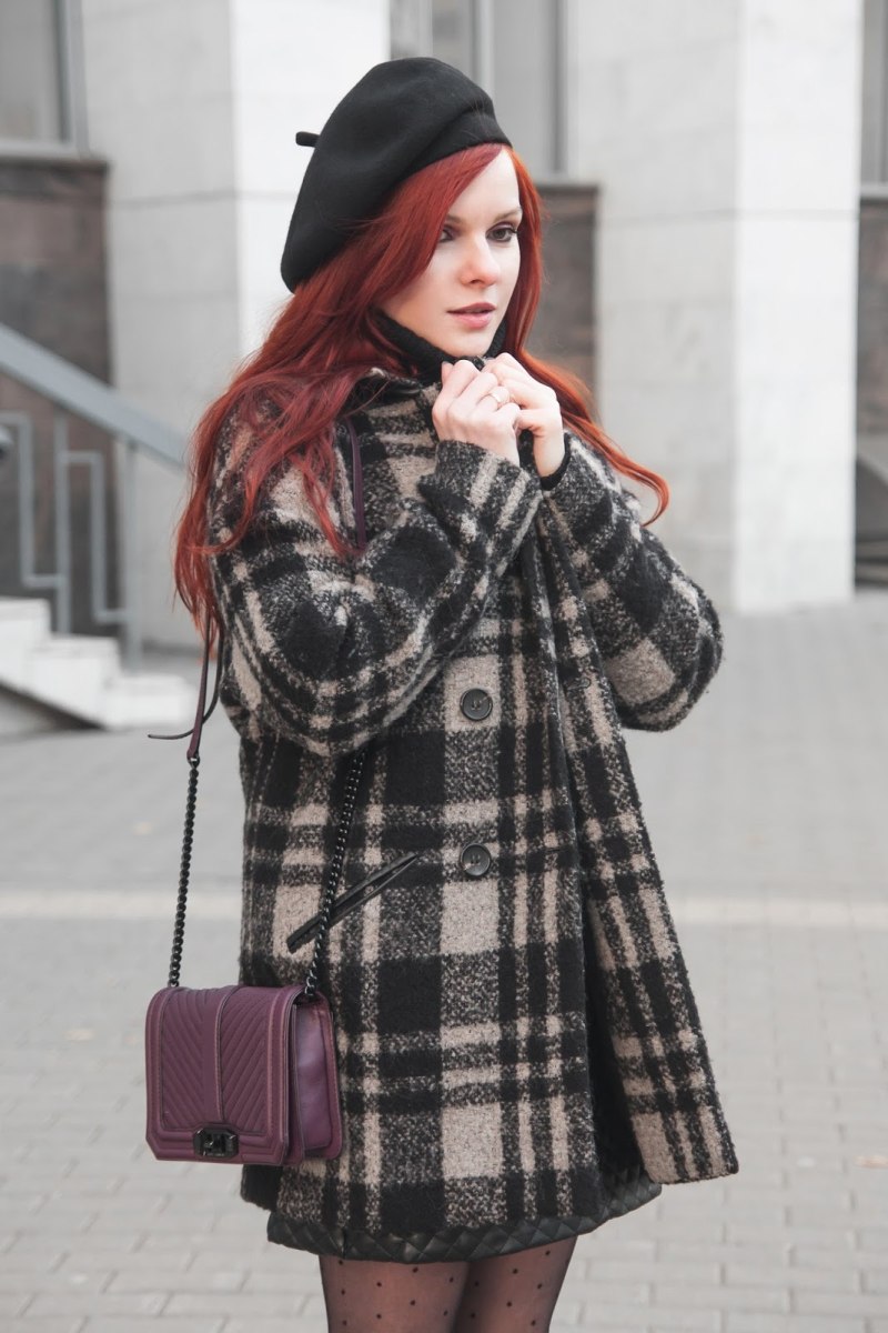 Девушки в беретах и пальто