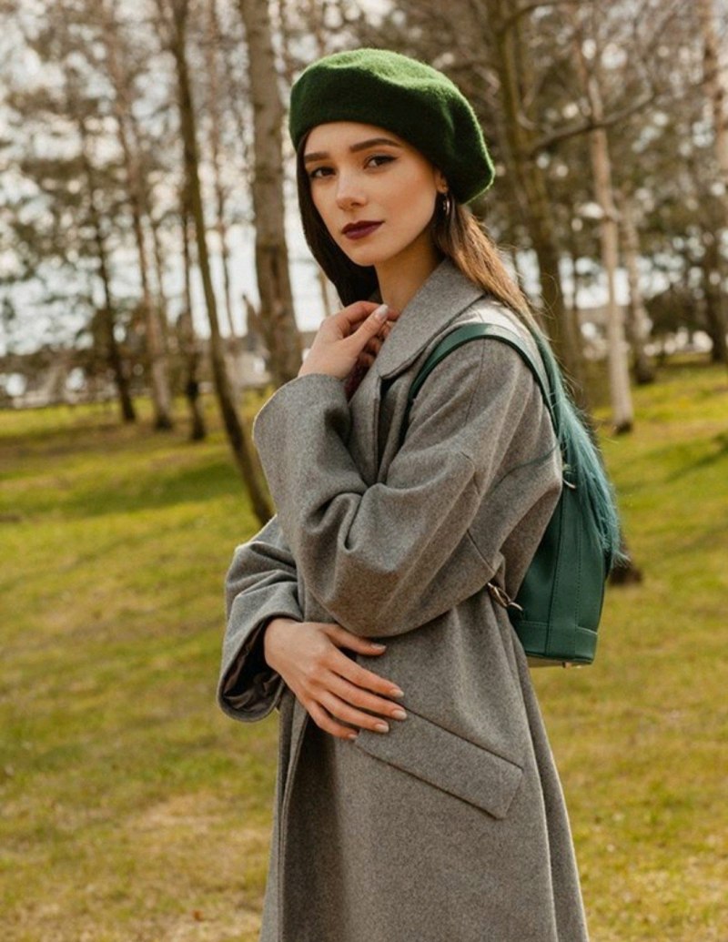 Берет с пальто