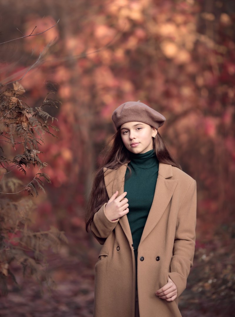 Осенний женский образ