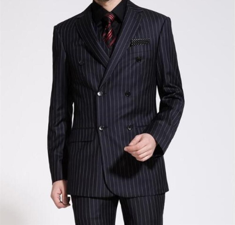 Костюм в полоску мужской