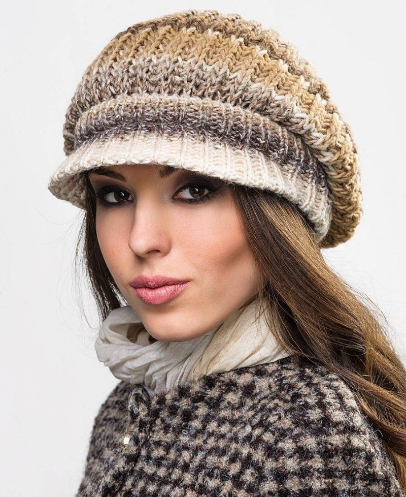 Шапка вязаная женская