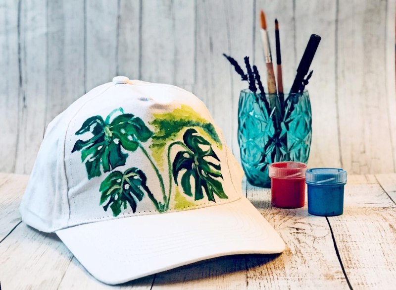 Роспись бейсболок