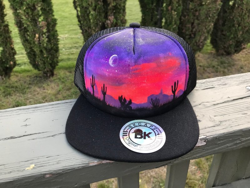 Роспись бейсболок