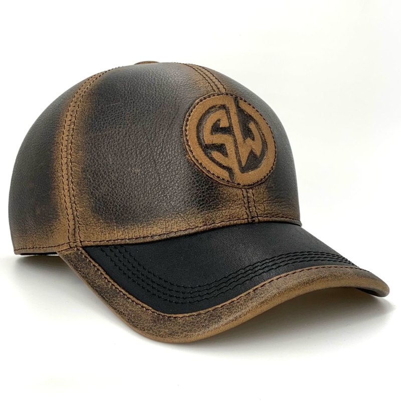 Кепка из кожи