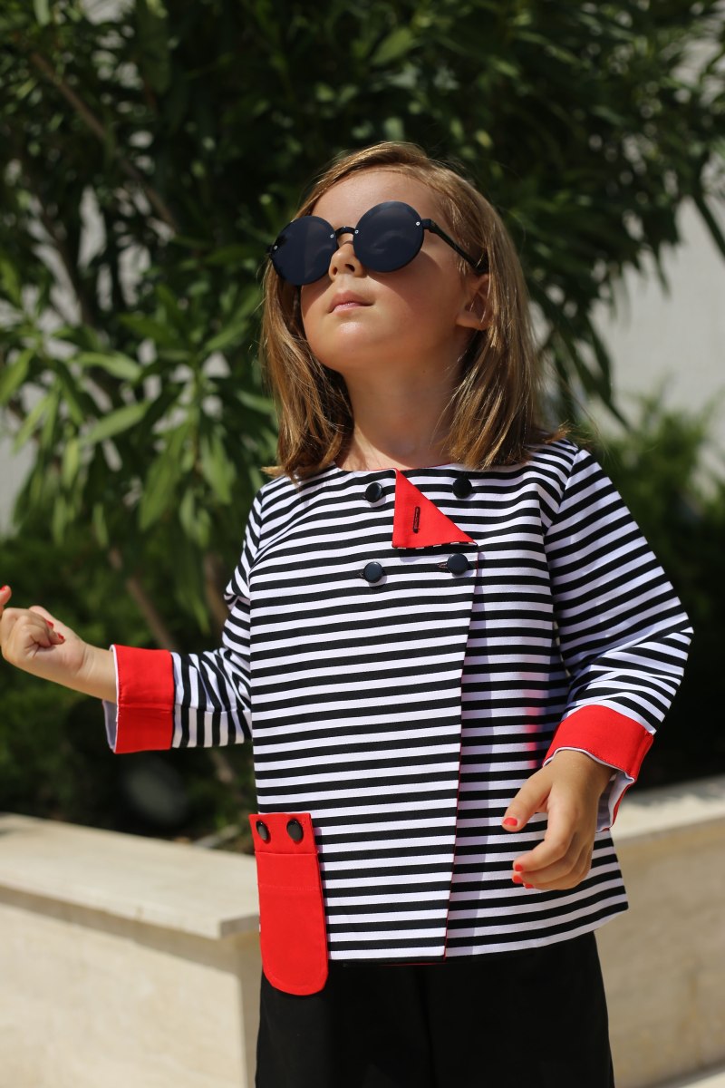 Ребенок девочка