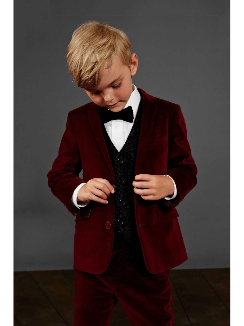 Бархатный пиджак для мальчика