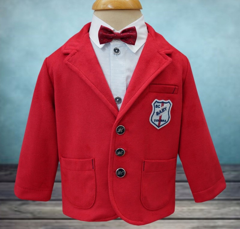 Ребенок в пиджаке