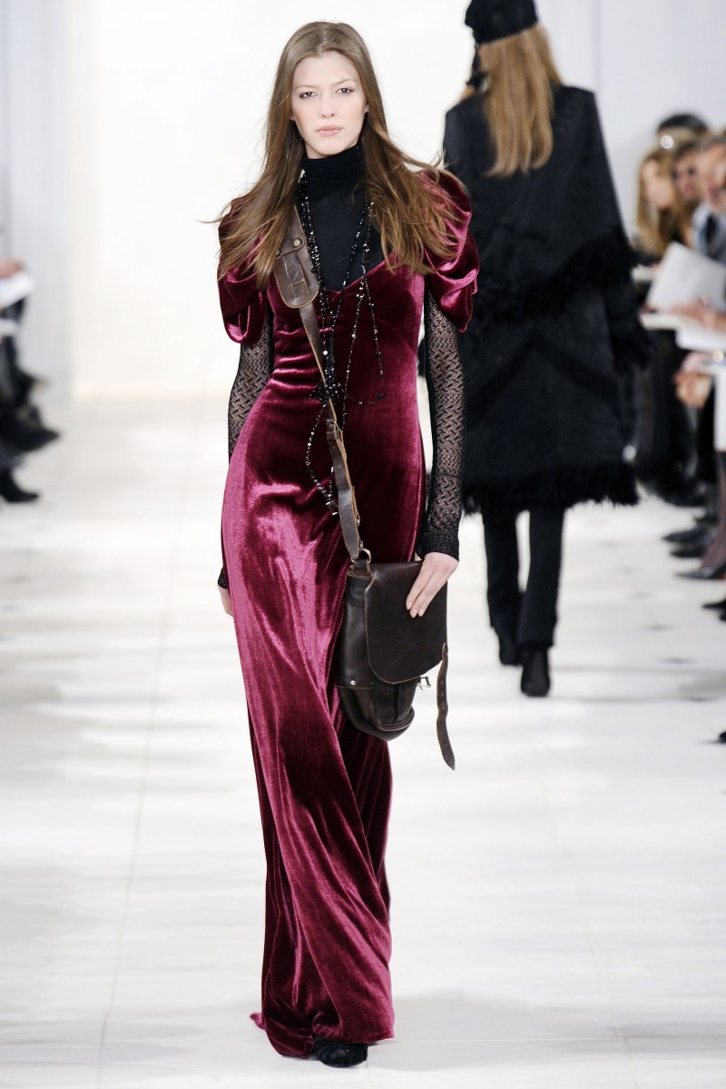 Платье красное бархатное Ральф Лорен