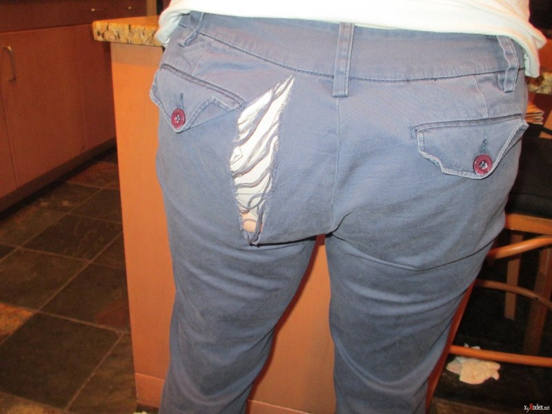 Дырявые брюки