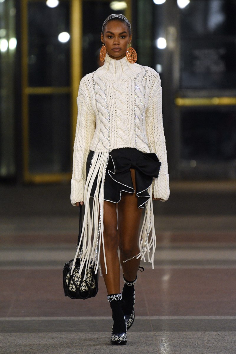 Кардиган подиум