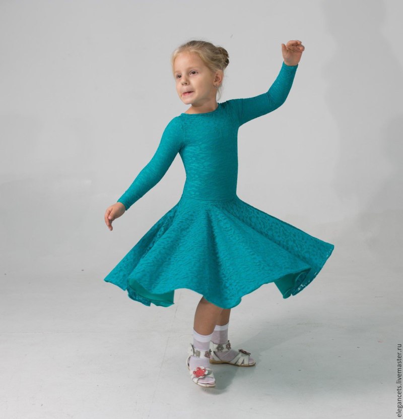 Рейтинговое платье Ювеналы 1