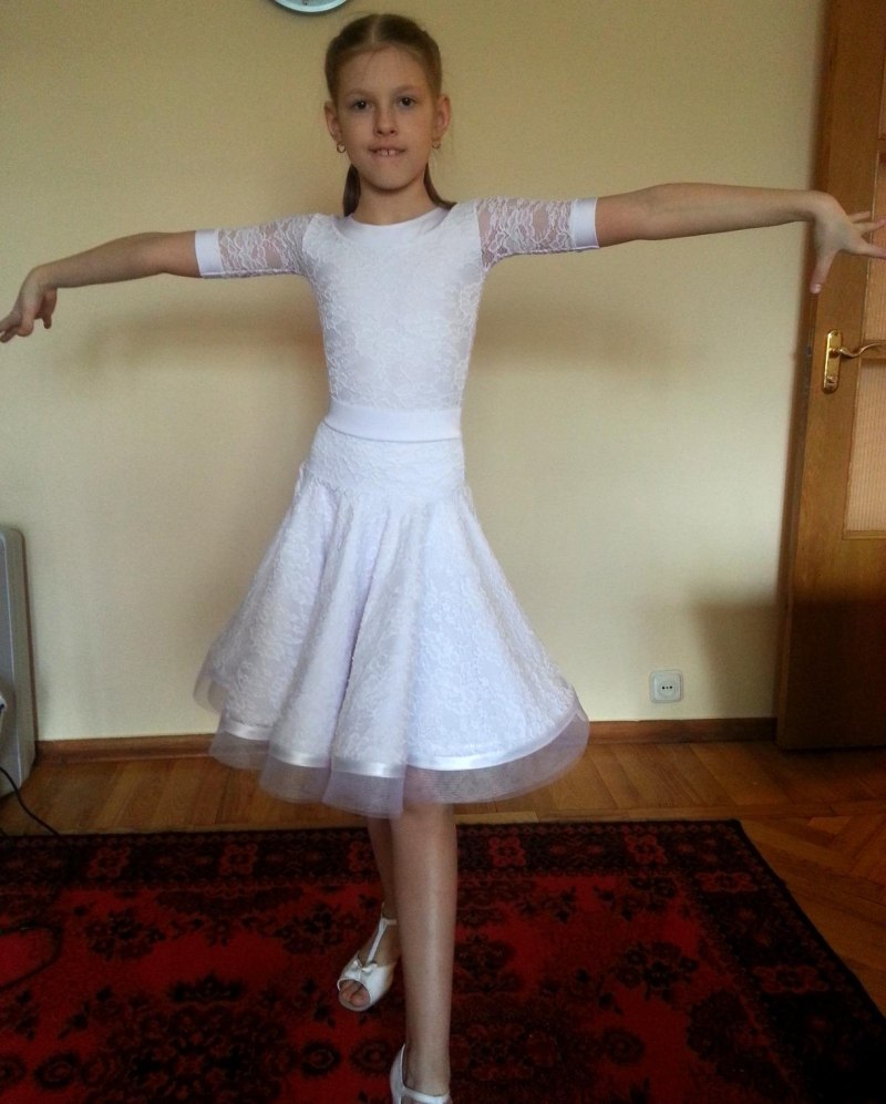 Рейтинговое белое платье для бальных танцев девочек