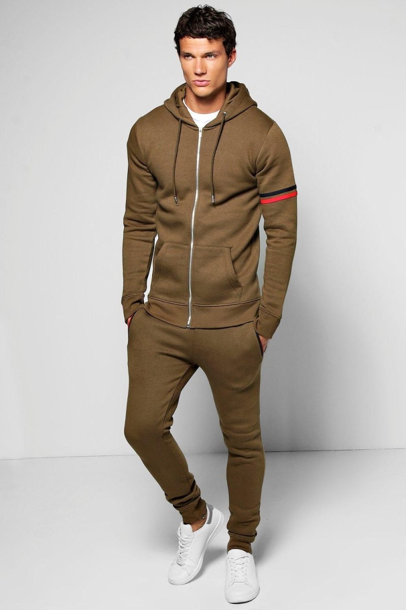 Спортивный комбинезон мужской