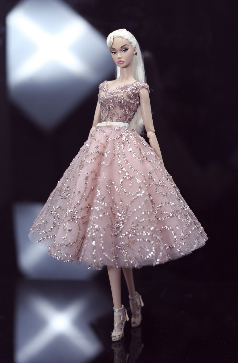 Вечерние платья для кукол