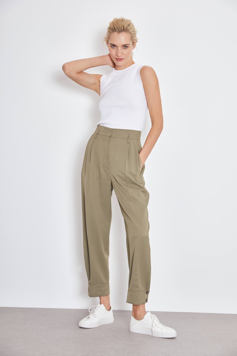 Брюки с защипами Lime