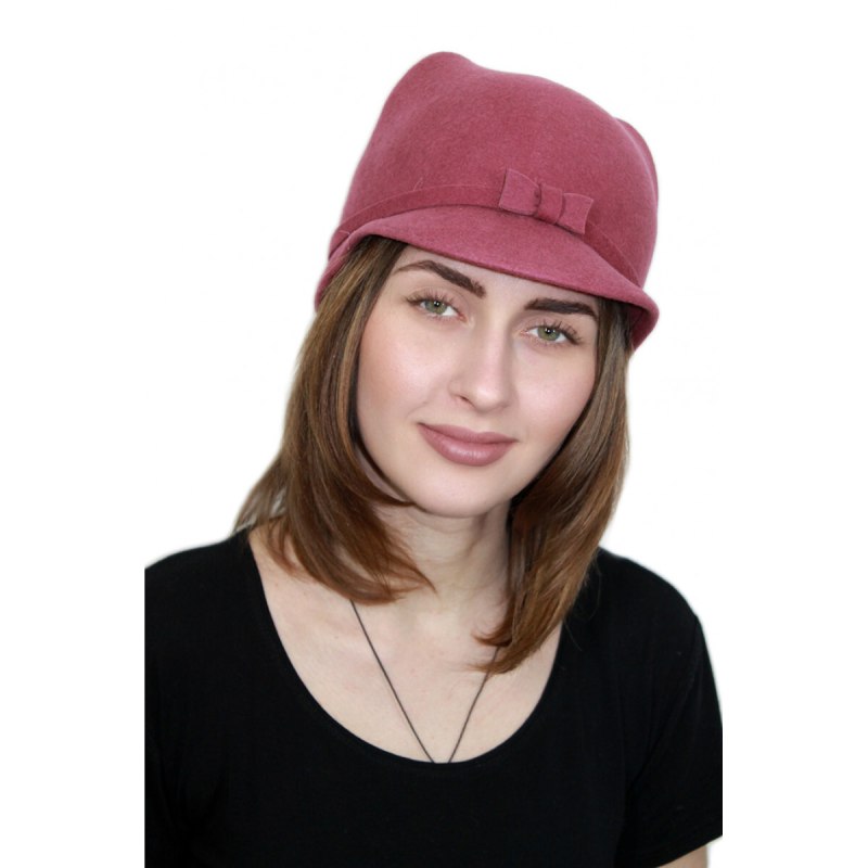 Кепка задом наперед женская