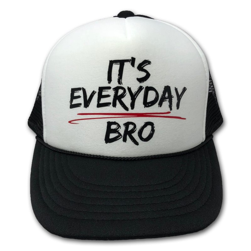 Кепка задом наперед значки