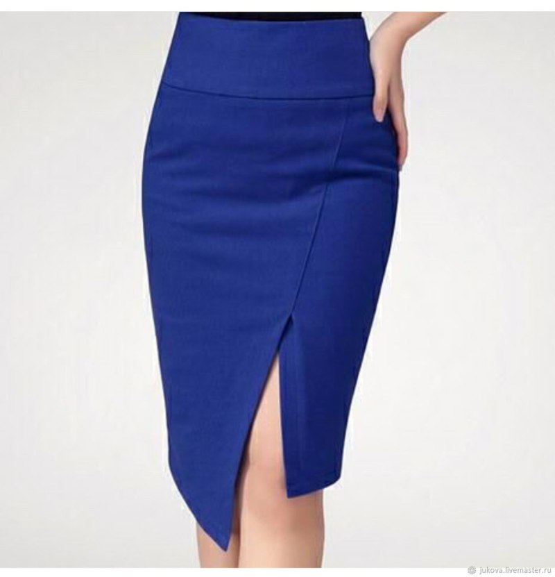 Юбка с разрезом спереди