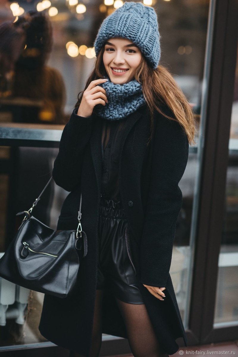 Зимнее пальто с шапкой