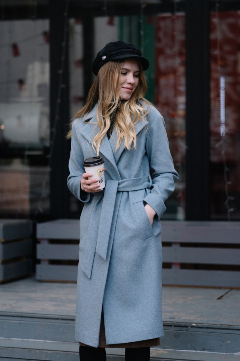 Пальто с кепкой