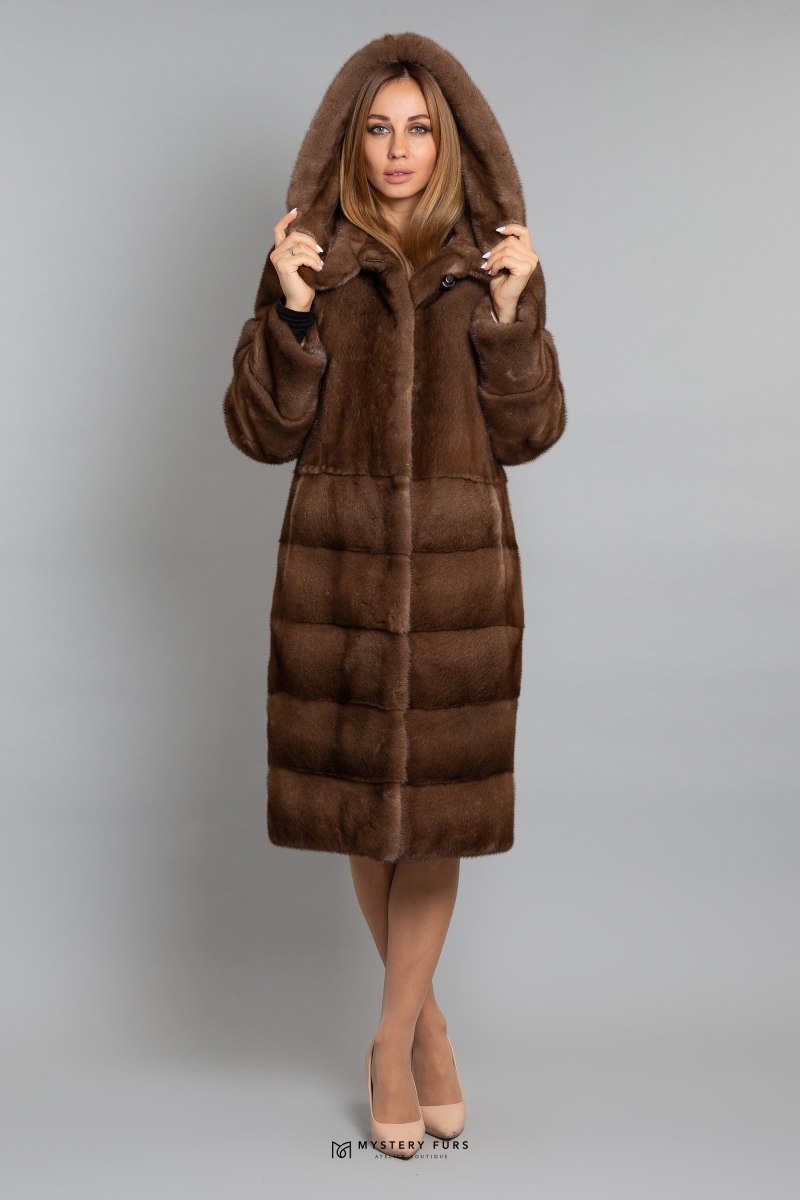 Шуба норковая коричневая