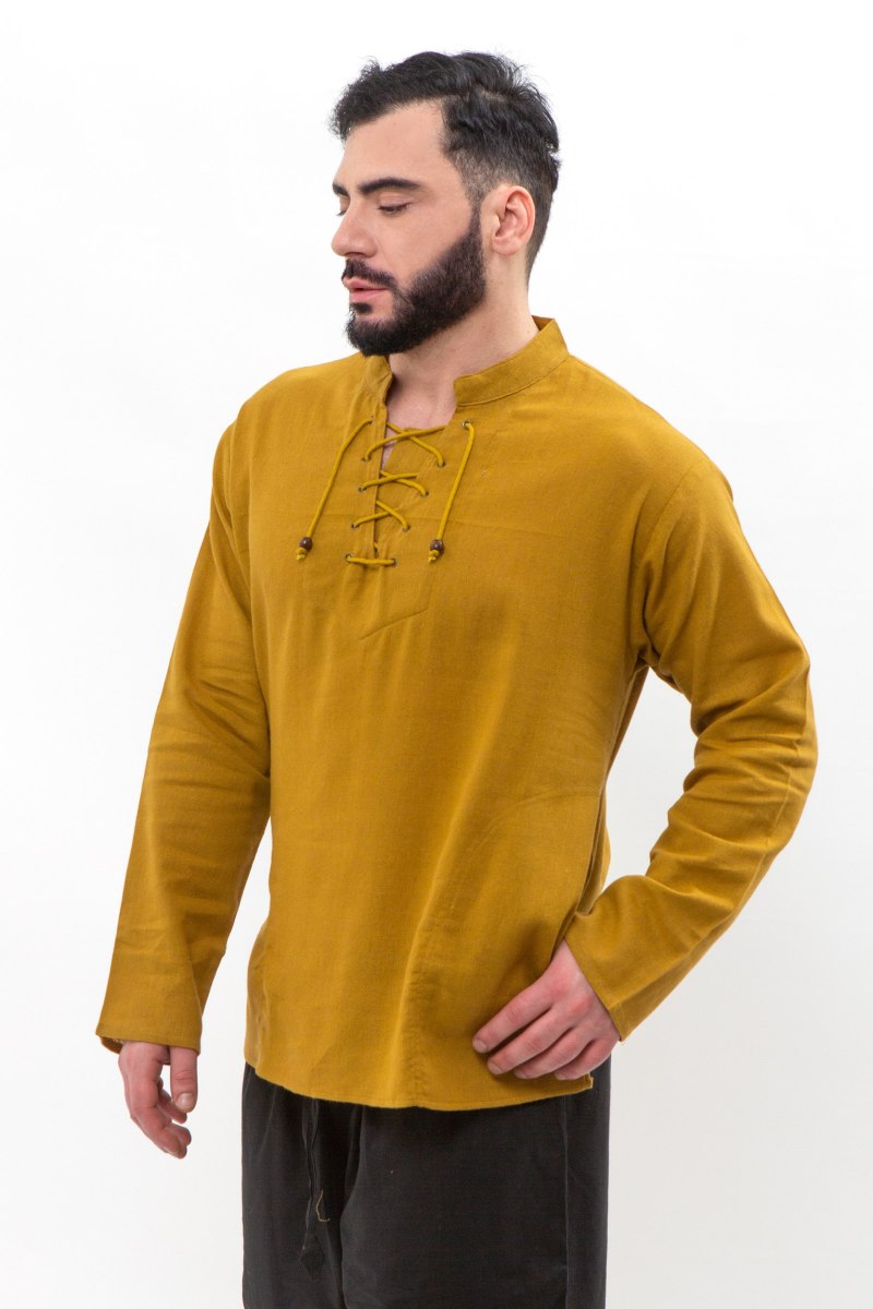 Горчичная рубашка мужская