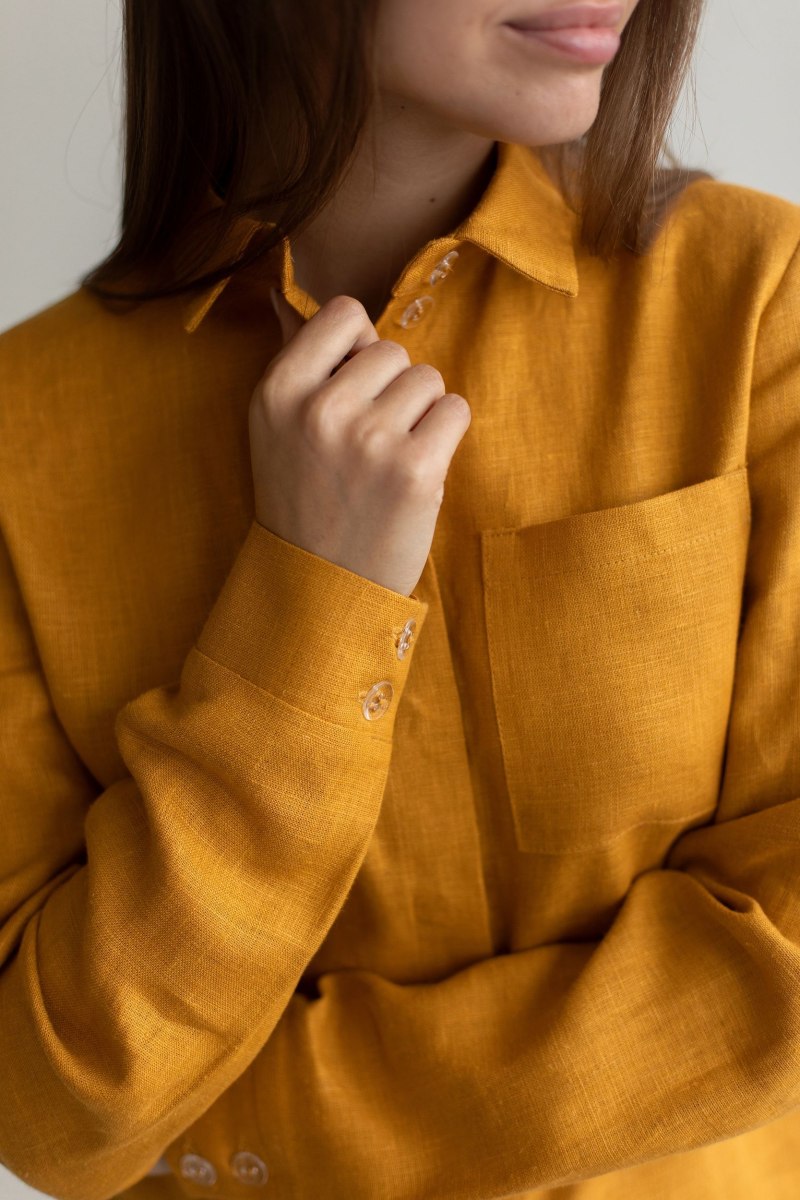 Рубашка цвета горчицы
