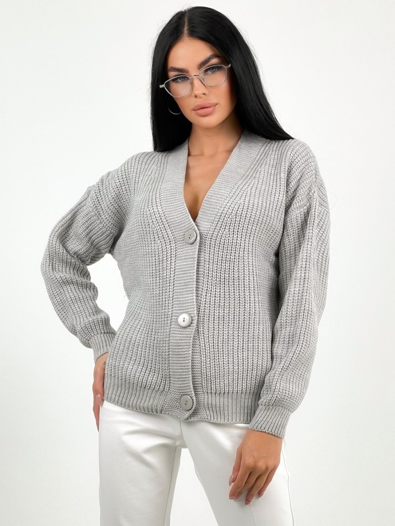Вязаная кофта на пуговицах женская