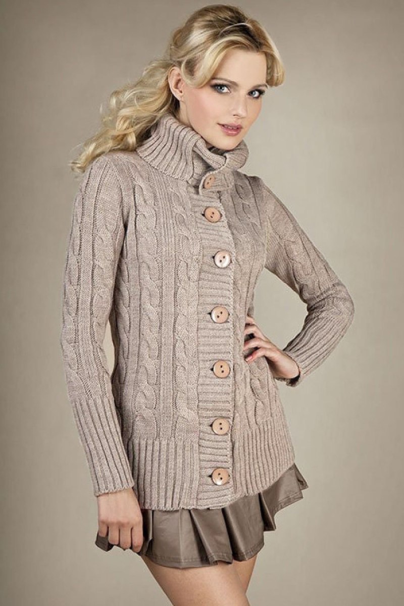 Кофта женская на пуговицах теплая