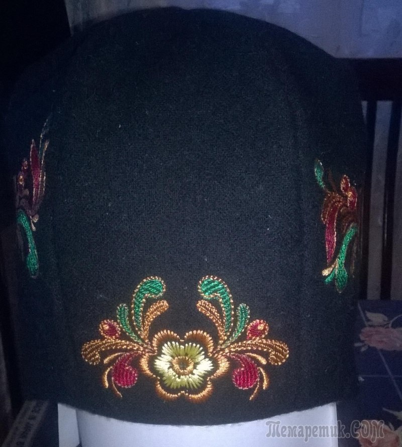 Шапка с вышивкой
