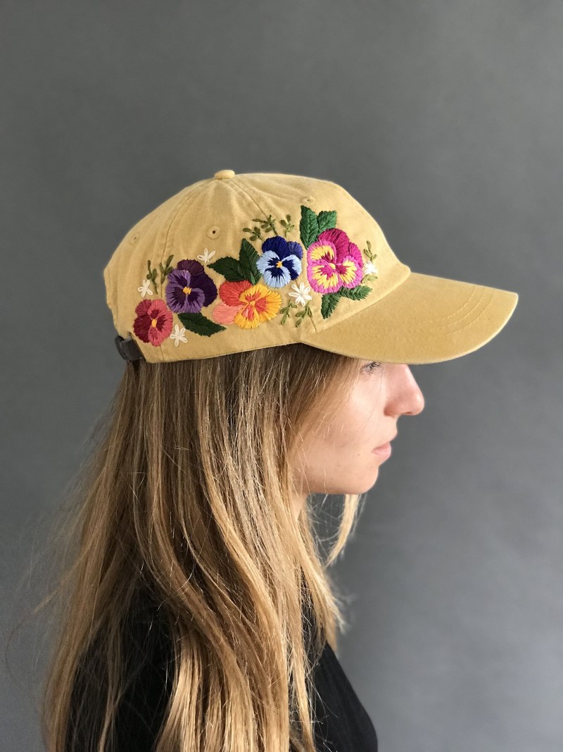 Головной убор с цветами