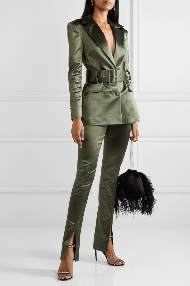 Брючный костюм из атласа