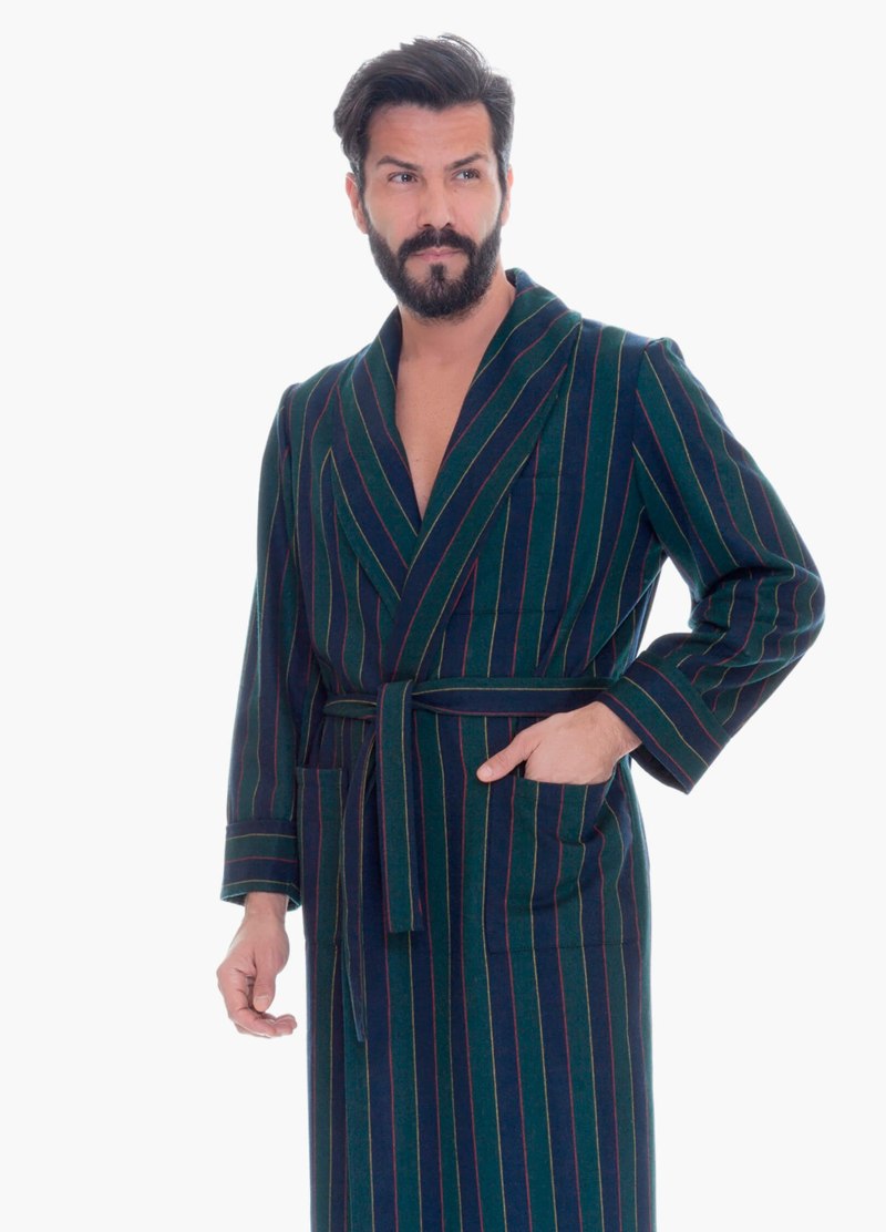 Зеленый халат мужской