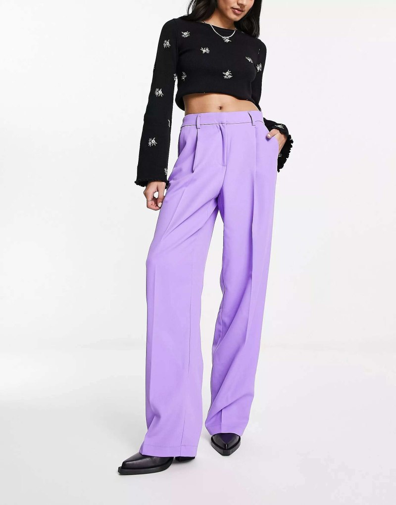 Фиолетовые штаны женские