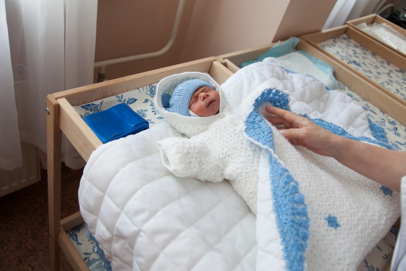 Во что одеть новорожденного на выписку зимой