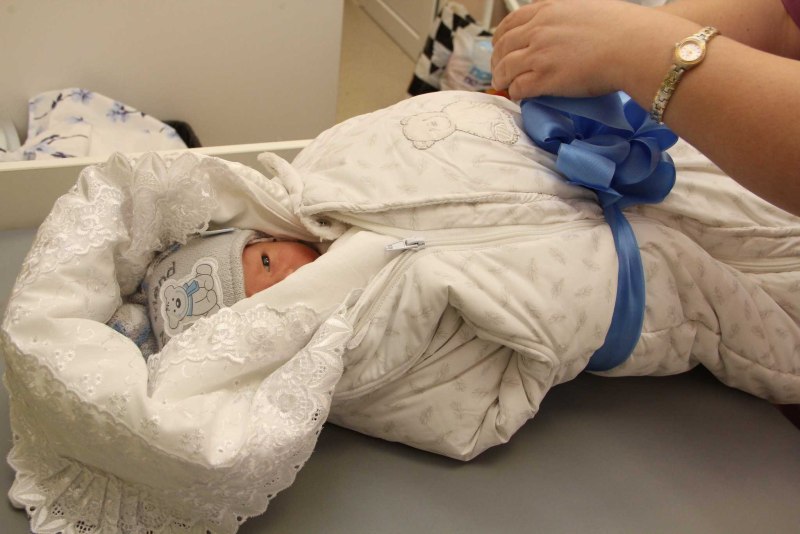 Конверт на выписку для новорожденных