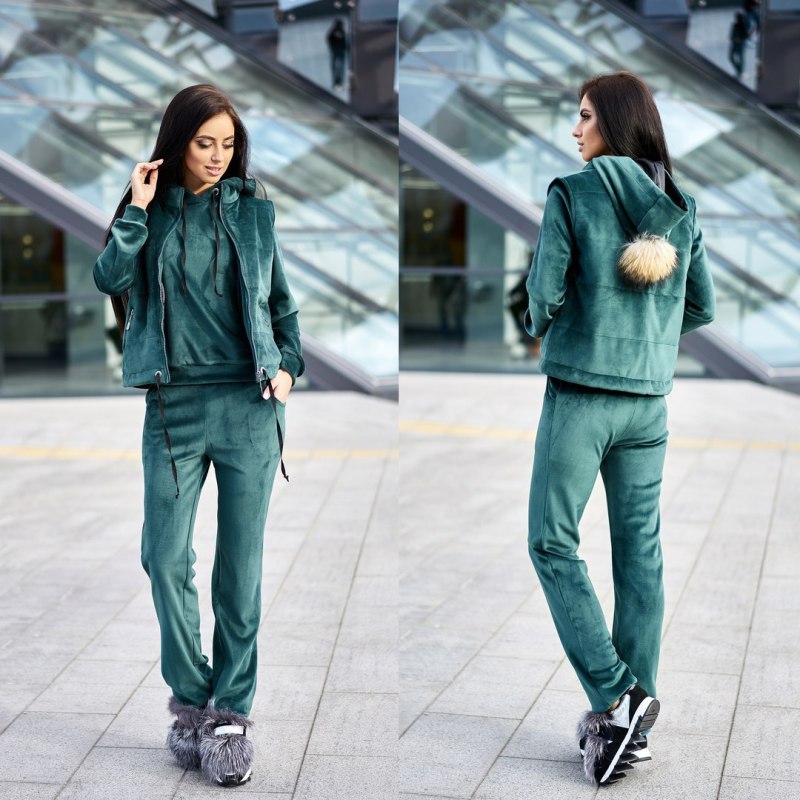 Велюровый костюм тройка