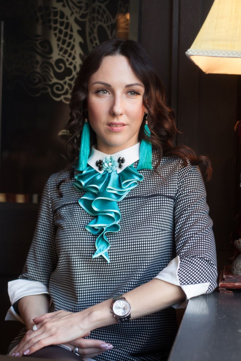 Необычные галстуки для женщин