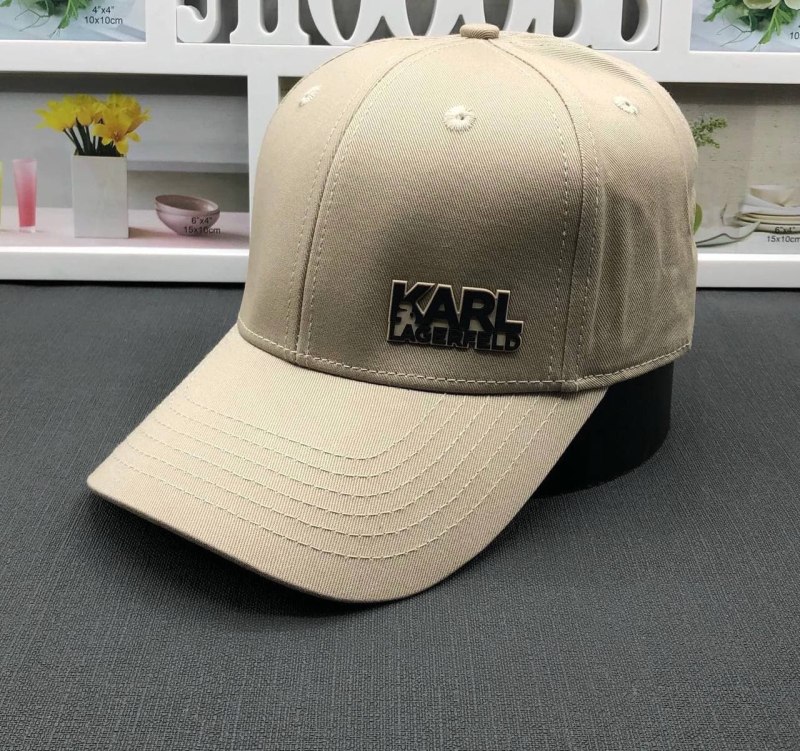 Karl Lagerfeld кепка