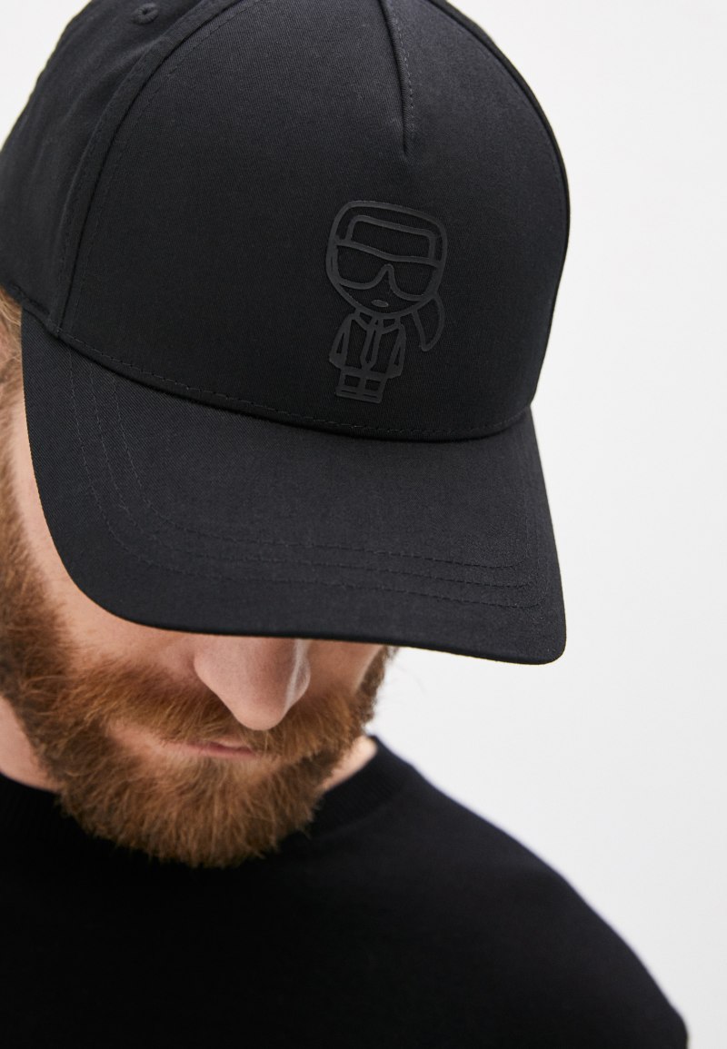 Бейсболка Карл Лагерфельд